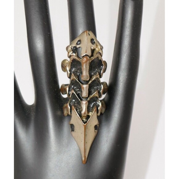 Gothic Knuckle Armor Claw Spine Vertebrae Long Ring Size 10 RARE - Picture 2 of 10